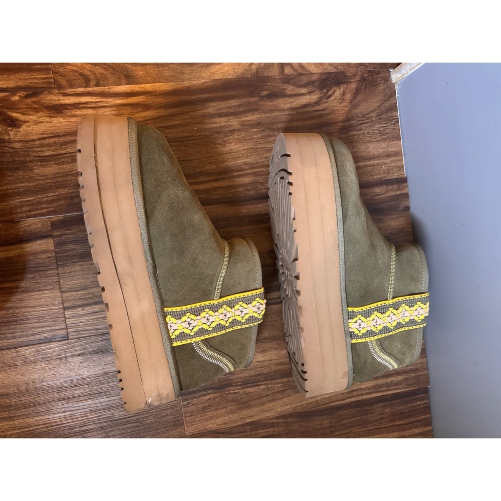 UGG Classic Ultra Mini Platform Burnt Olive Green Suede Boots Size 10.5/11 - Picture 6 of 8